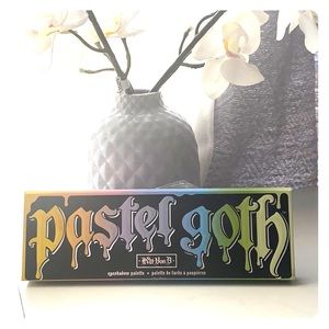 Kat Von D Pastel Goth pallet